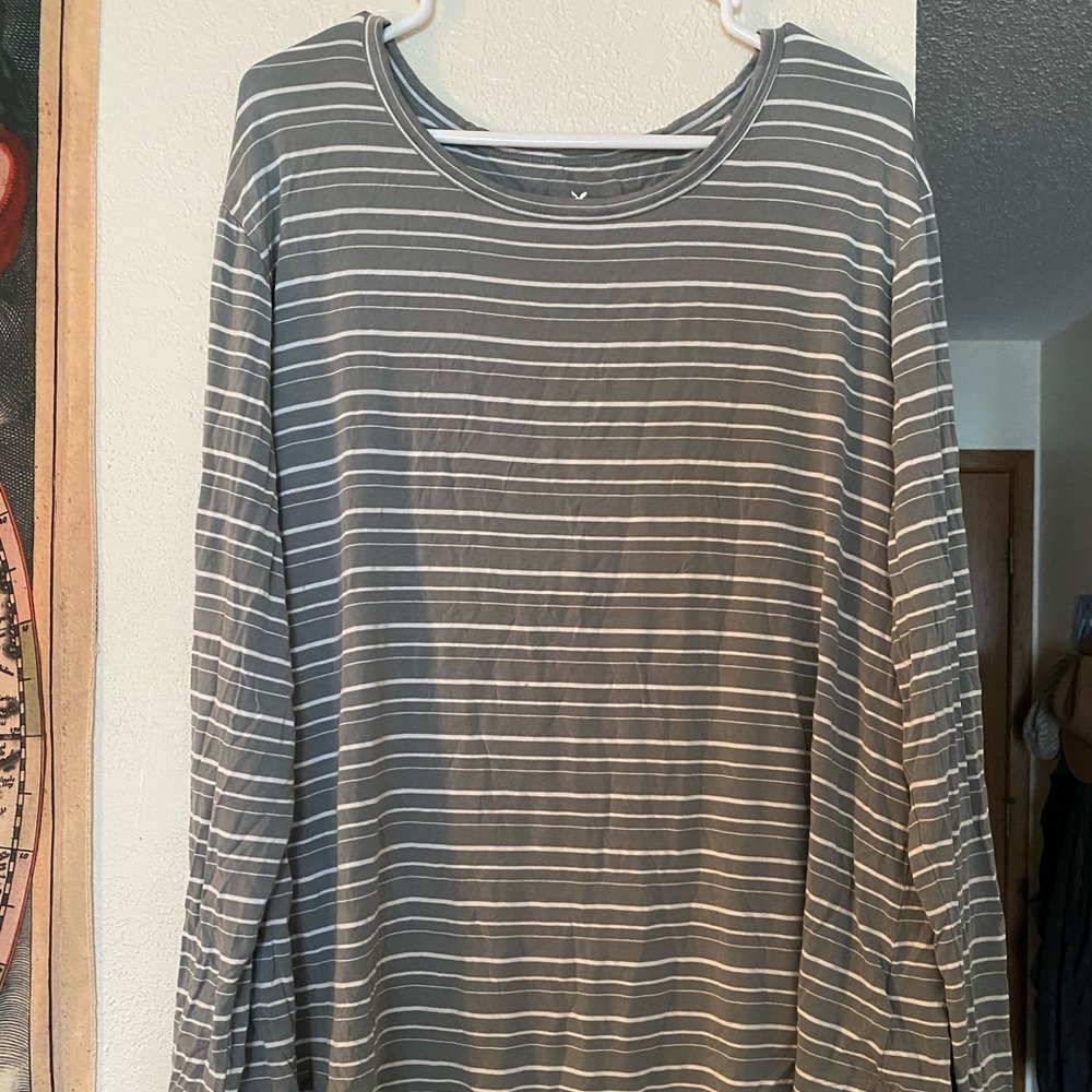 Women’s long sleeve shirt